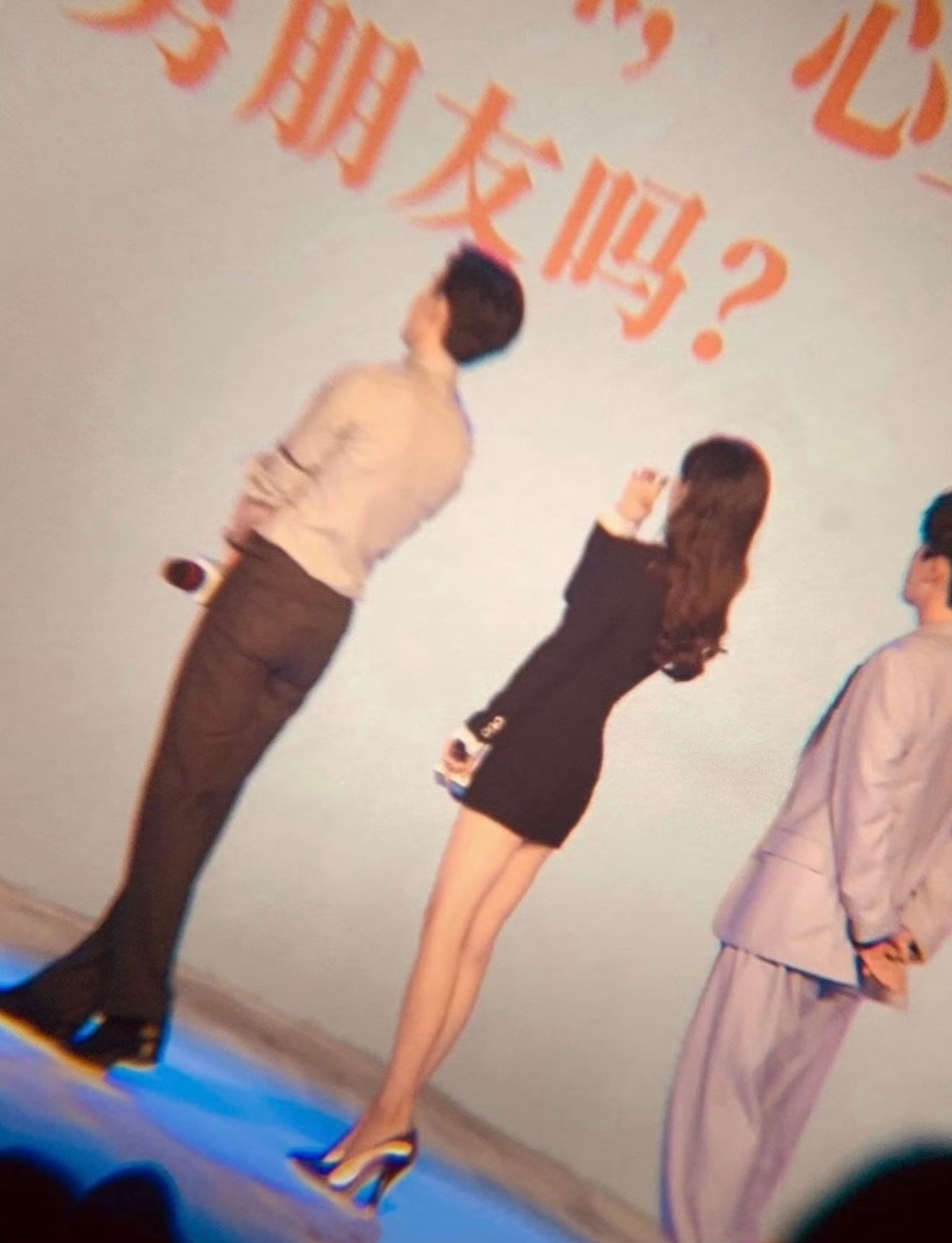 鼻姐这背影 天选贝微微 