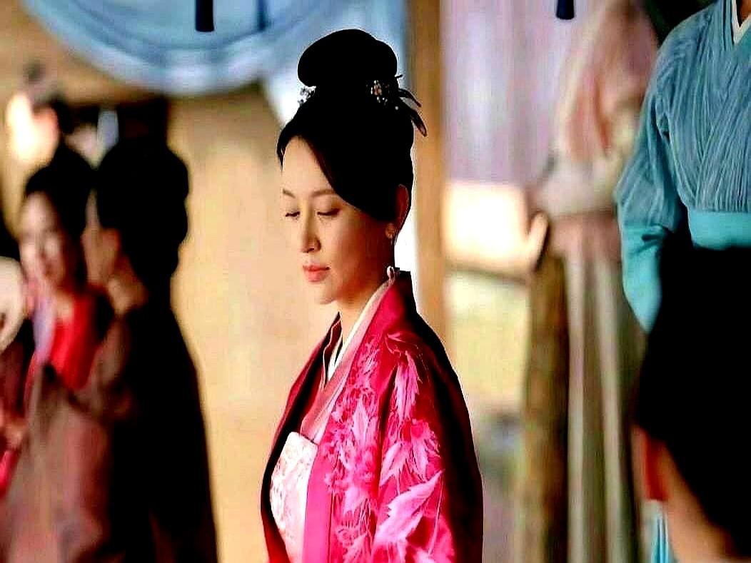 重刷《知否》才懂，盛墨兰连生五个女儿，不是命不好！

她最狠的一招，就是学林小娘