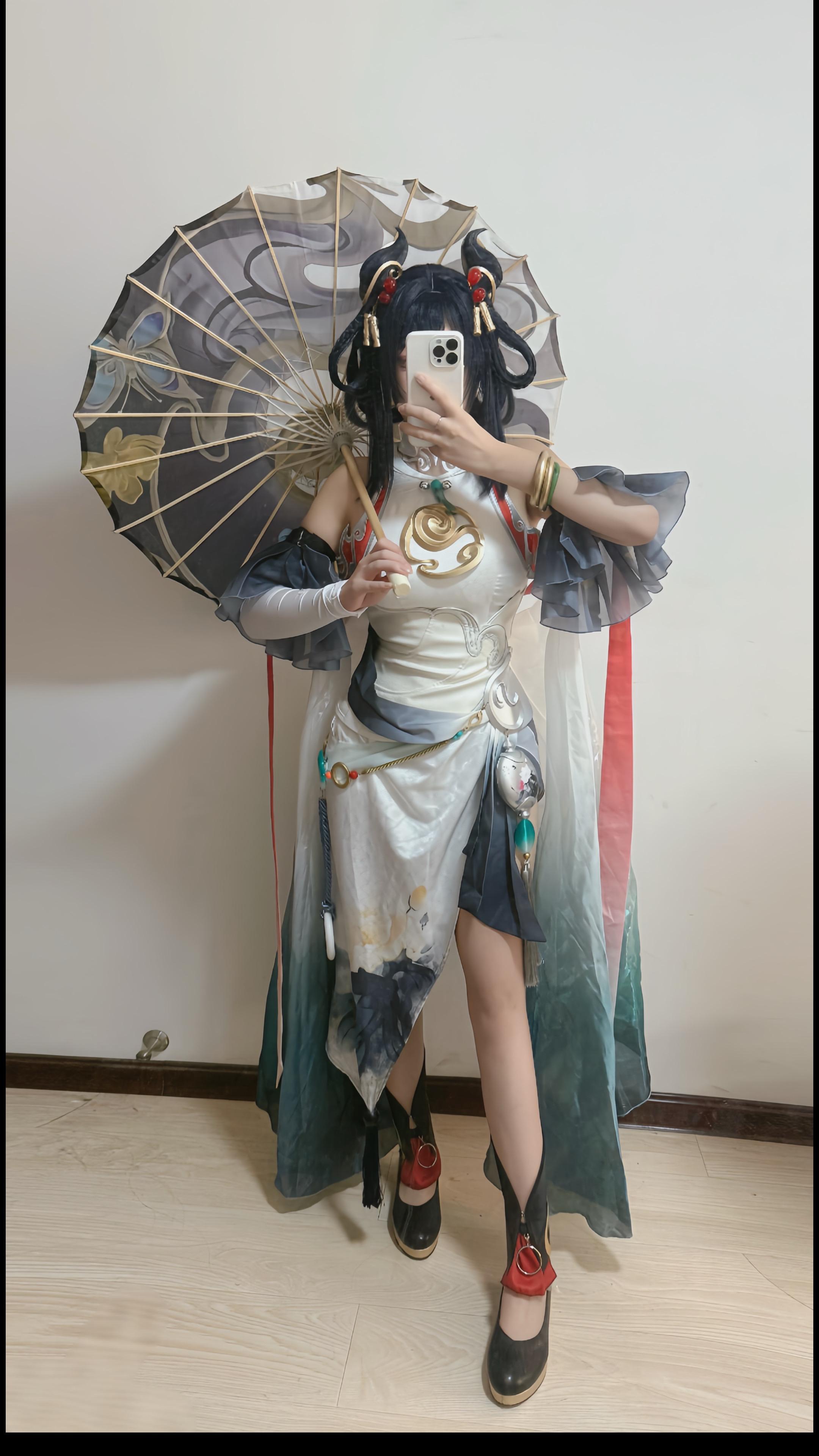 离恨烟真的好看 就是衣服两个人穿了半小时。