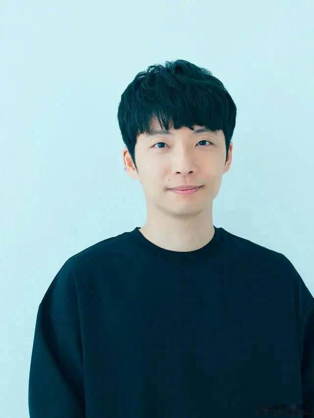 星野源否认婚外情，考虑对传播信息的人追究责任。5月22日晚间，日媒方面报道称，一