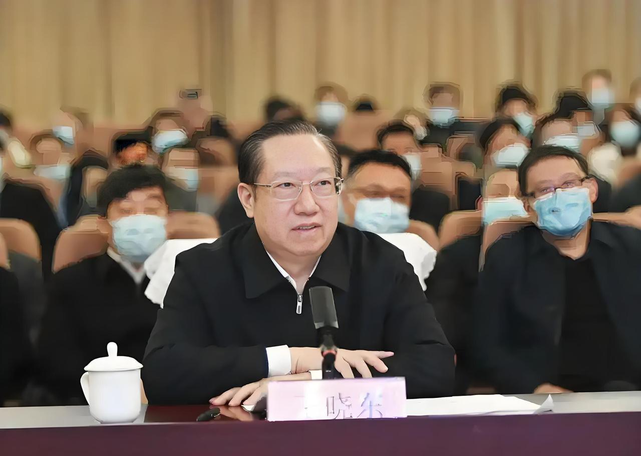 即便开局手握王炸，又得贵人赏识，可一旦忘却初心，人生终如一场大梦！从往昔主政一方