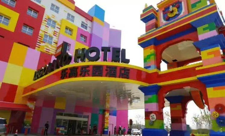 酒店回应上午11点退房下午4点入住十一点退房太早了吧，想睡个懒觉都睡不了，酒店就