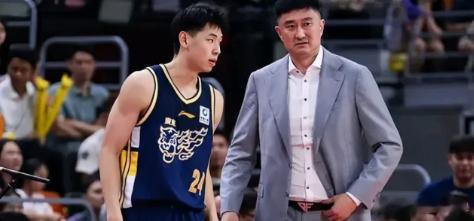 鹿晗 红包广东男篮主教练杜锋：遭遇福建逆转主要还是领先多了以后大家比赛想简单了。