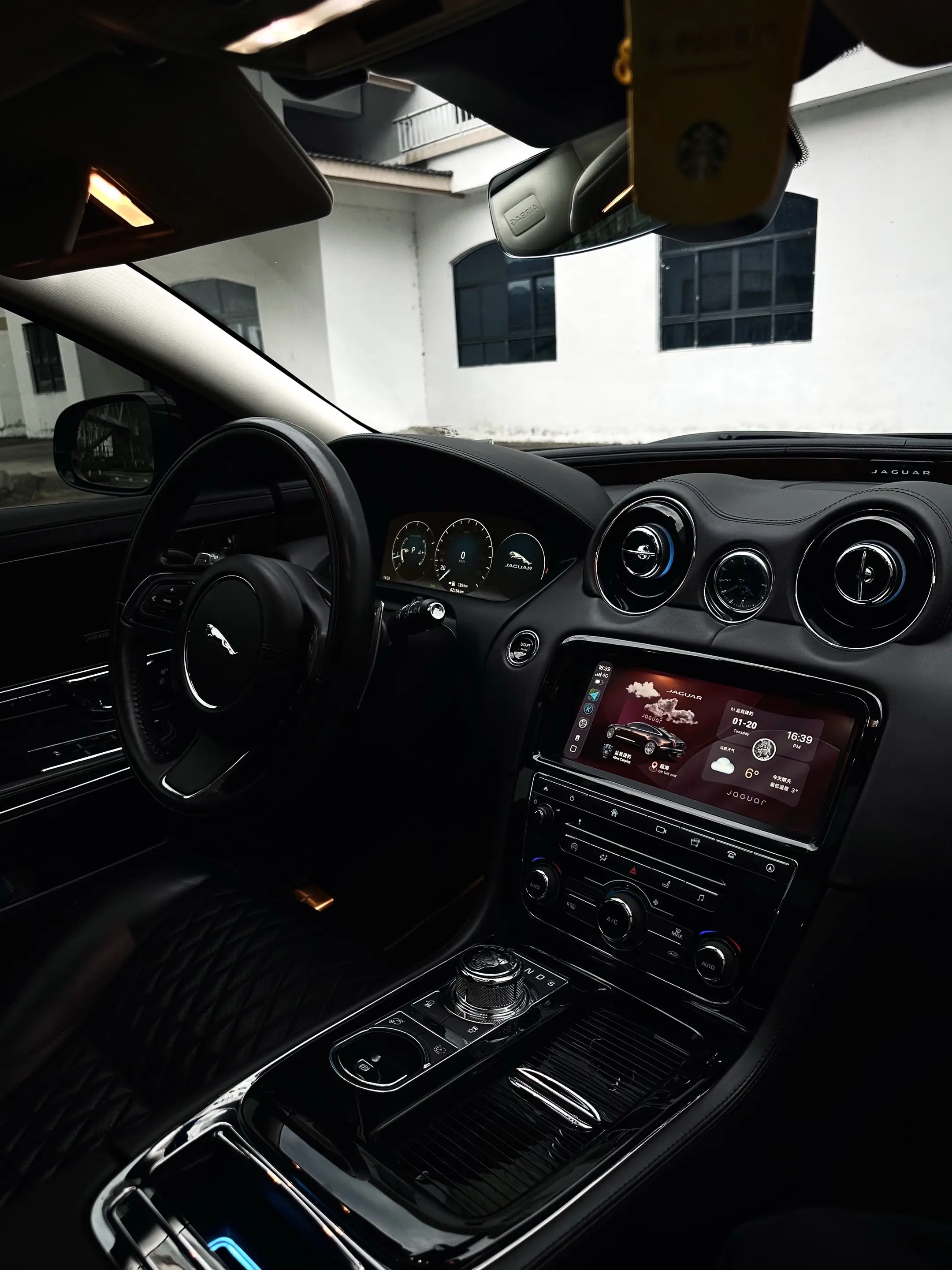 晚安感动不了成年人，不图你钱的小女孩只是还没长大。