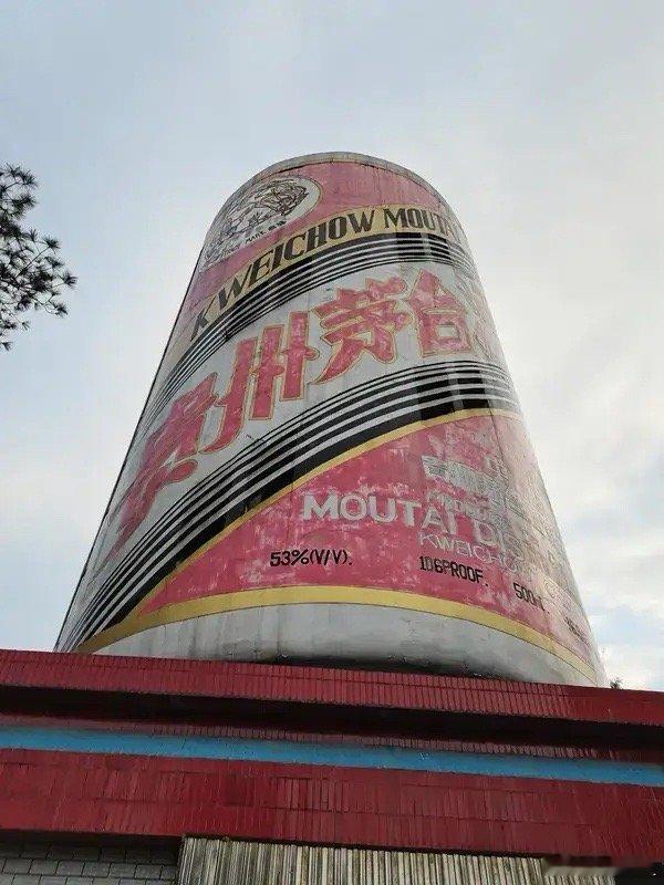 业绩涨股价跌！这10只A股龙头藏着“背离”信号A股又现“业绩股价背离”！10只行