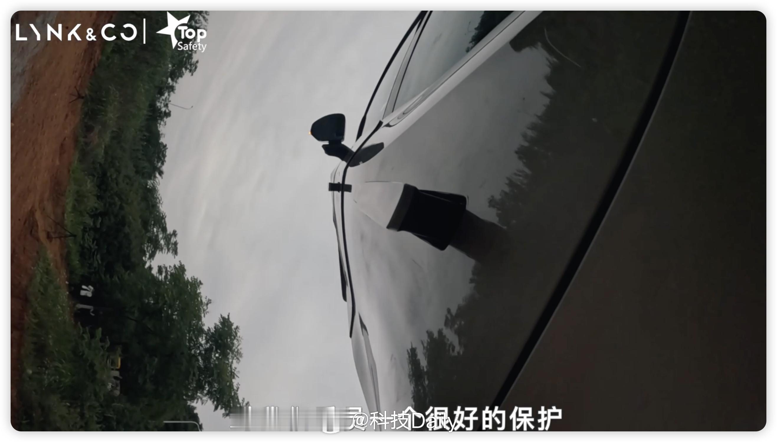 马上过年了，不知道大家是心急还是怎么回事，最近发现路上好多追尾和事故…大过年的希