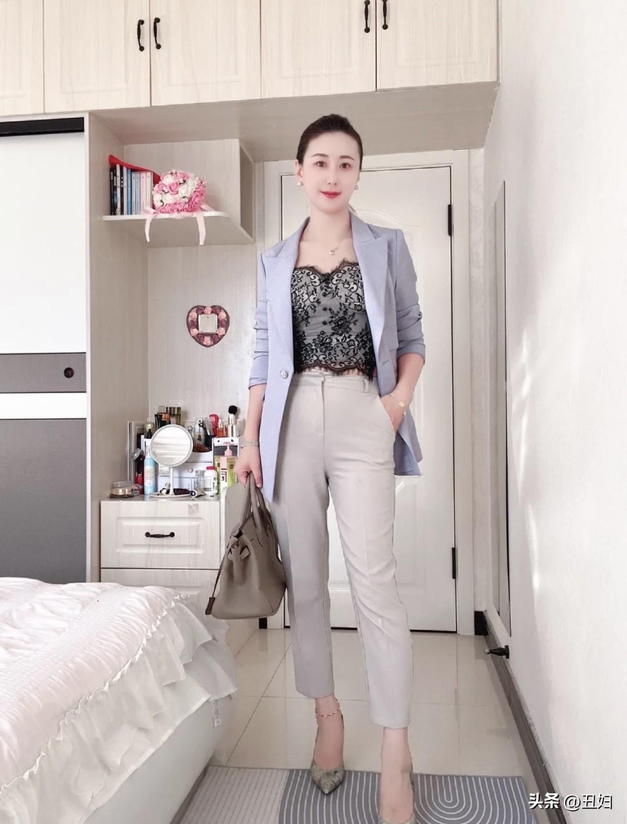 你认为成熟稳重的人有很多人喜欢吗女性经历生活风雨，更渴望成熟稳重有担当的男人当坚