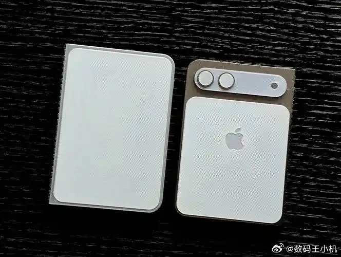 iPhoneFold再曝渲染图千呼万唤始出来，苹果首款折叠屏就长这个样子了↓，大