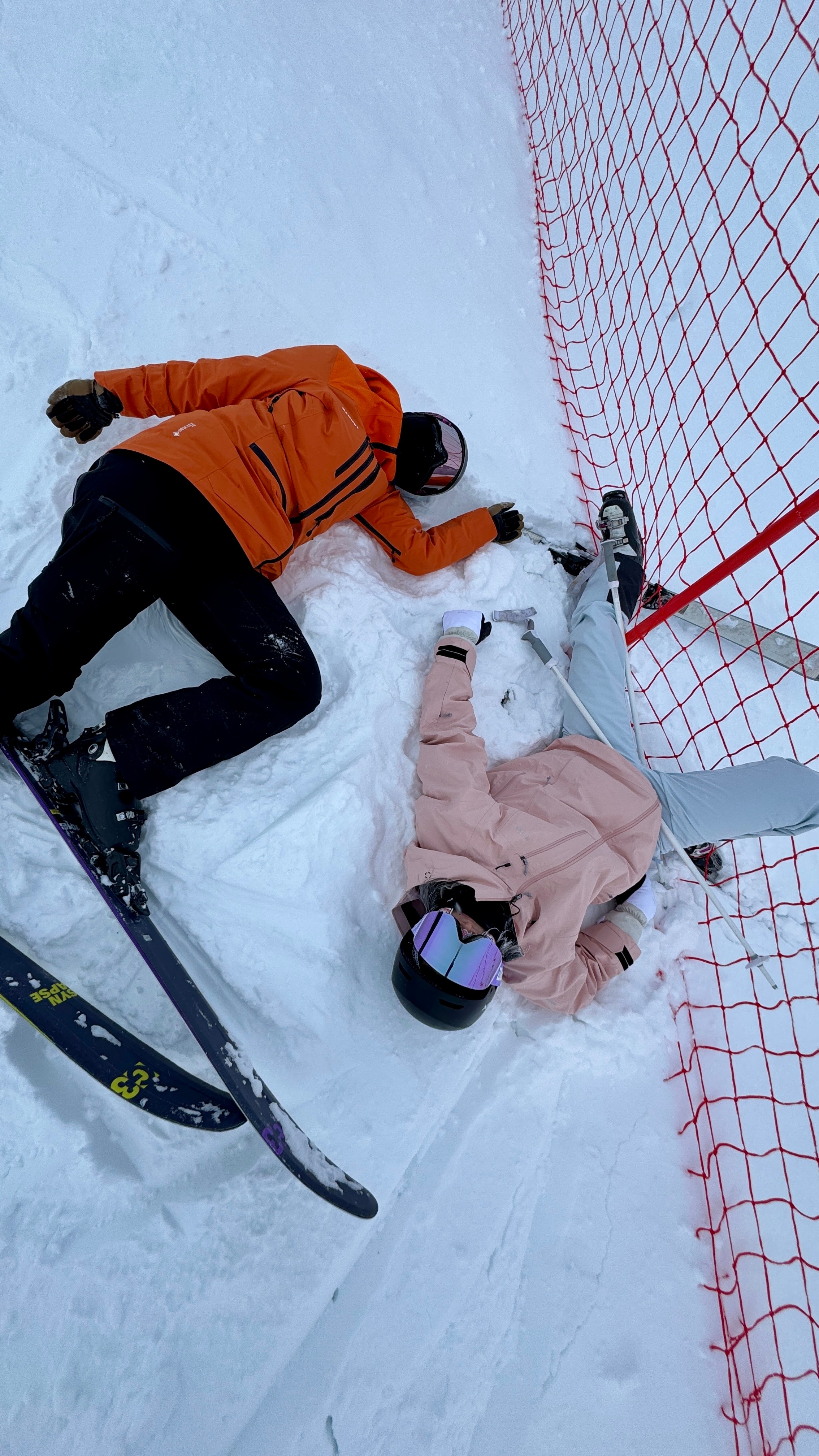 前面有网友问我秋假打算去哪我们一家三口定了：去哈尔滨！阿莫斯其实非常想去贵州但是