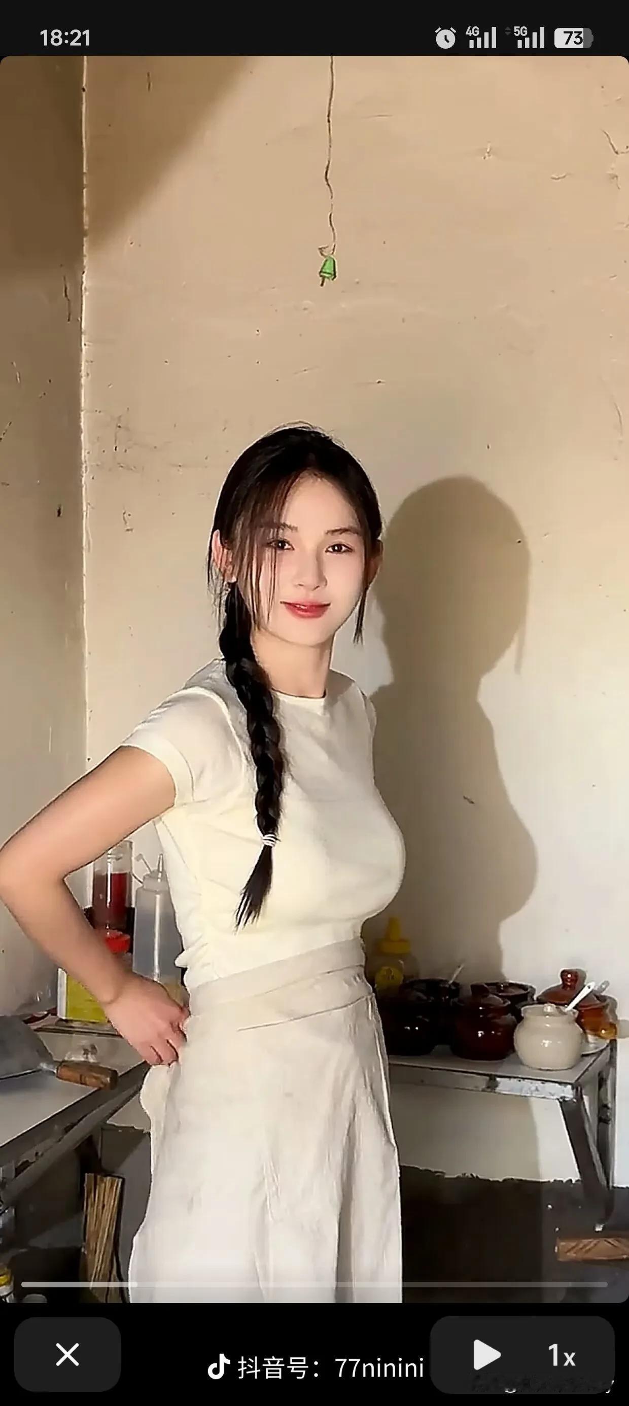 你觉得自己的老婆一无是处，
可在别的男人眼中，她或许是令人垂涎的西施呢；
你觉得