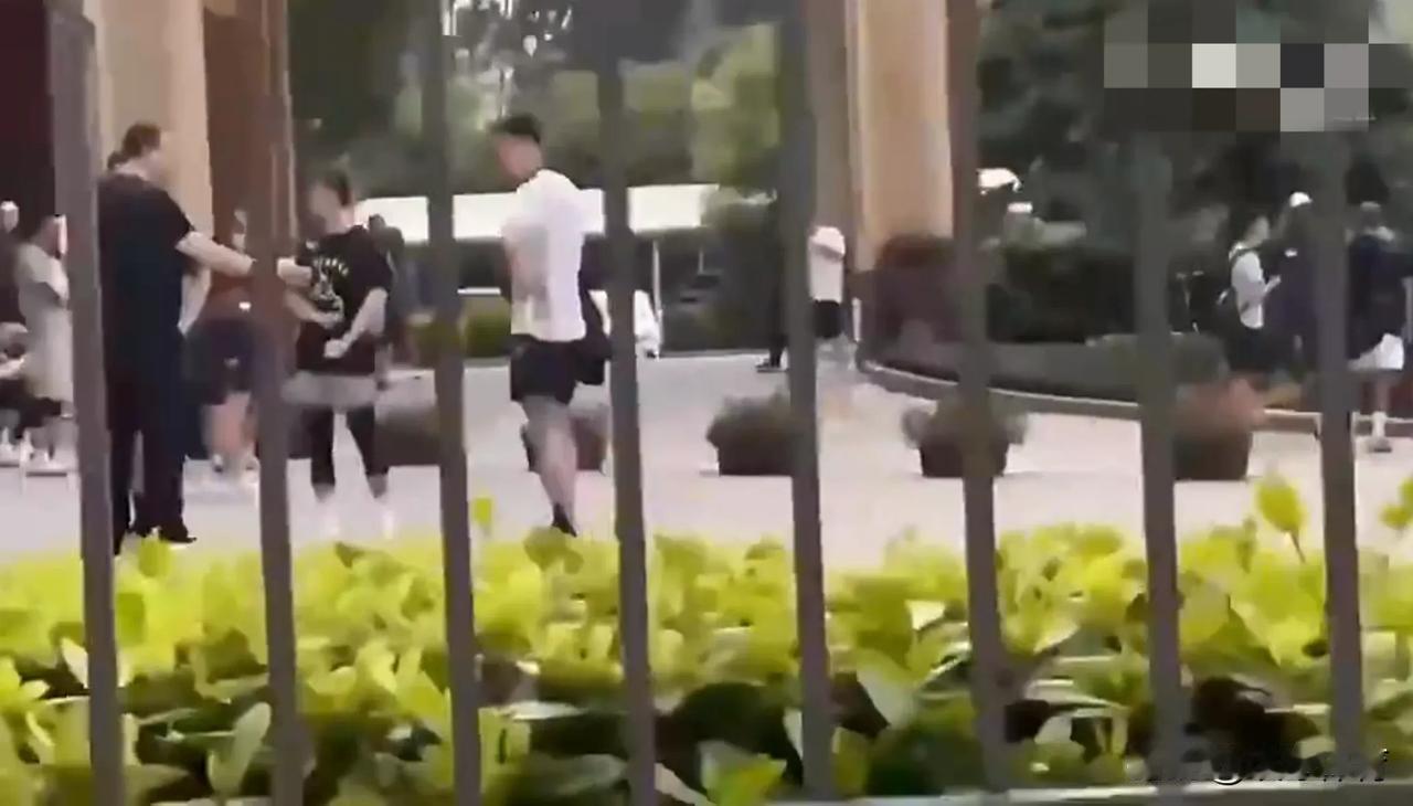 5月6日晚，广东男篮将在主场迎战辽宁男篮。目前双方大比分战成1-1，第三战对于双