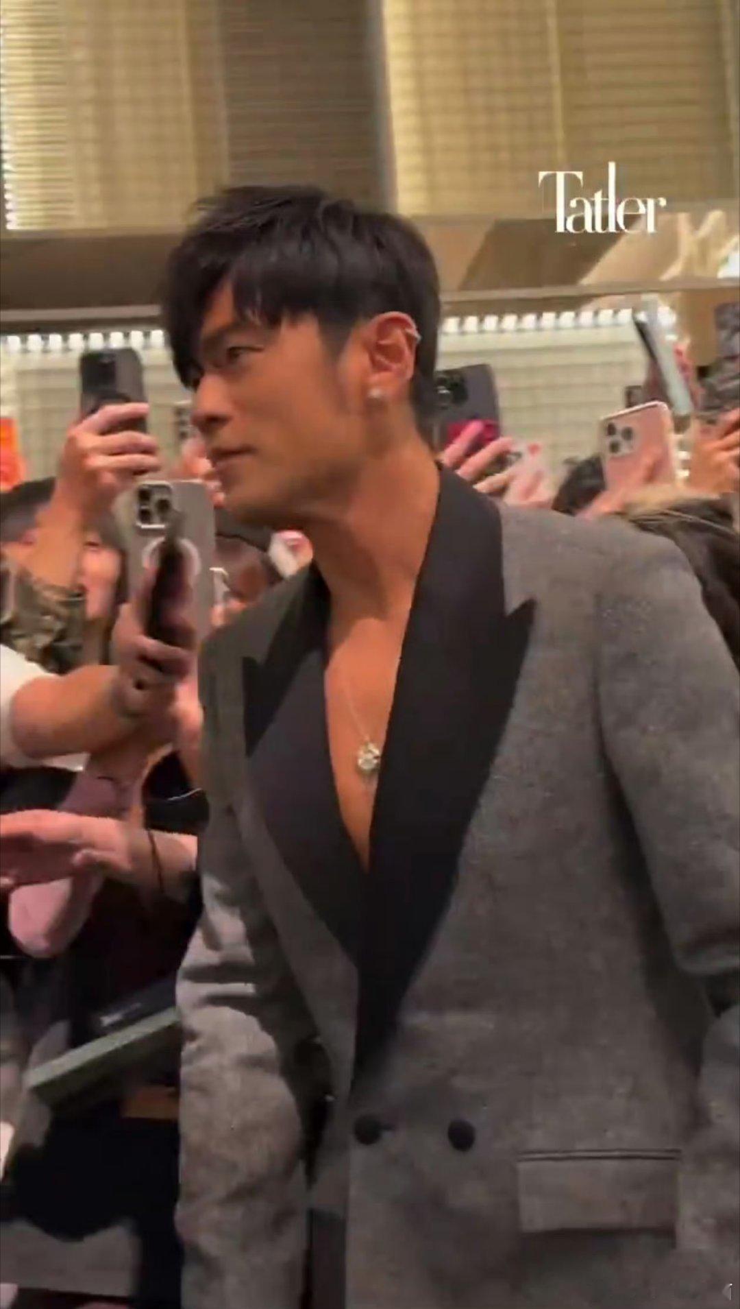 周杰伦终于不是颓废风了生图看起来状态真的很不错。 