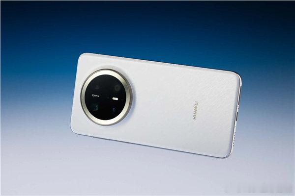 华为Mate90回归Mate70经典圆形镜头【重现Mate 70经典圆形镜头！华