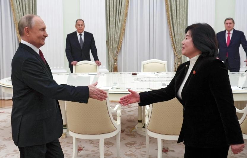 最近朝鲜和俄罗斯互动频繁。当地时间10月27日，普京就在克里姆林宫会见了朝鲜外务