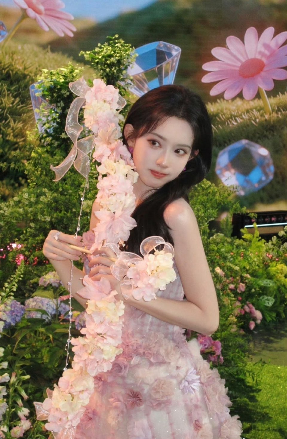 孟子义常驻好六孟子义常驻好六啦！宝子们这波必须按头安利，她的综艺感绝绝子，每周六