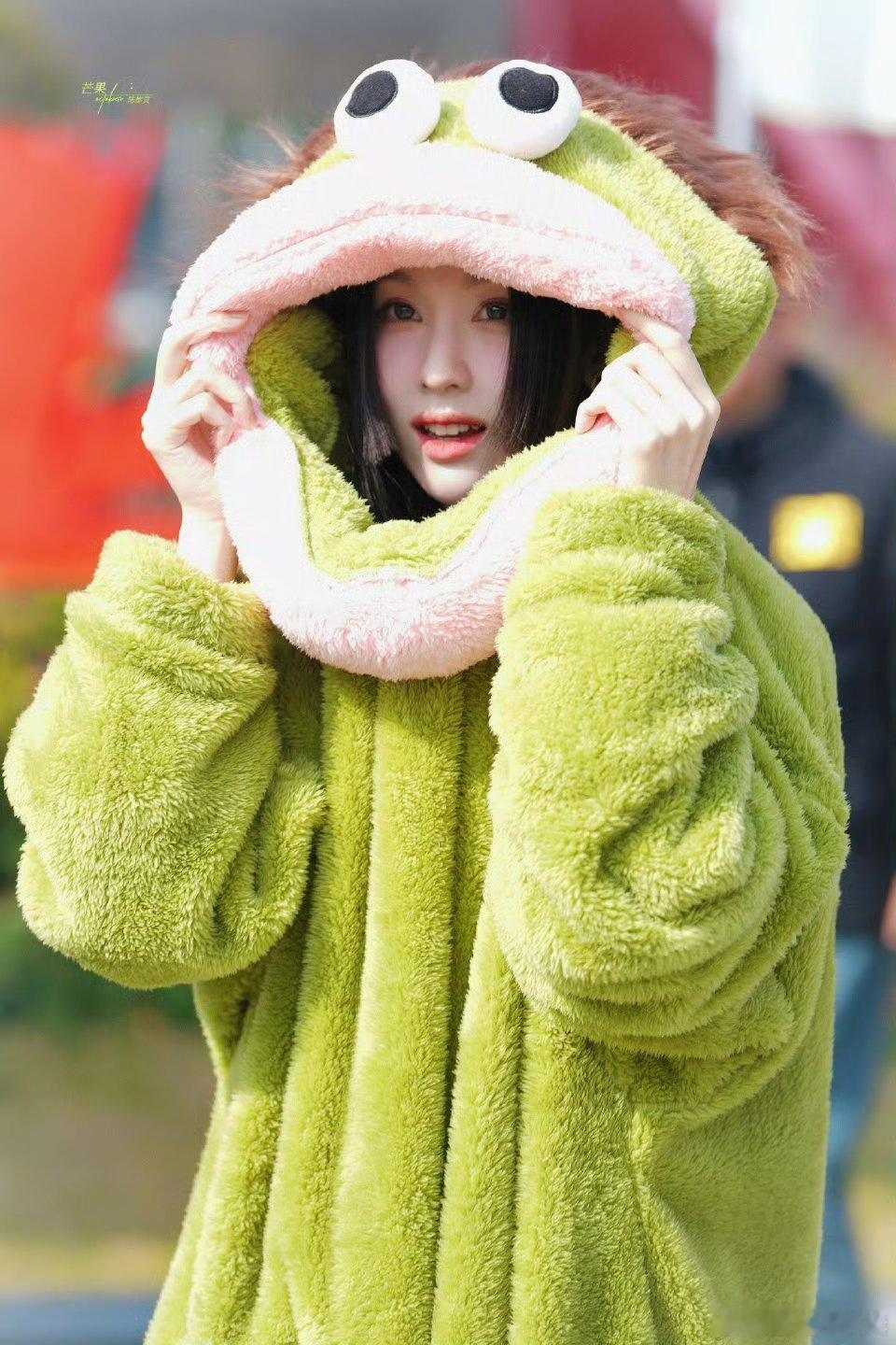 陈都灵今天也不想变玩偶呢出装路透好一个病娇小女孩 