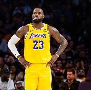 北京时间12月5日，明天的NBA常规赛有西部球队出战的场次有4场：

第一场08