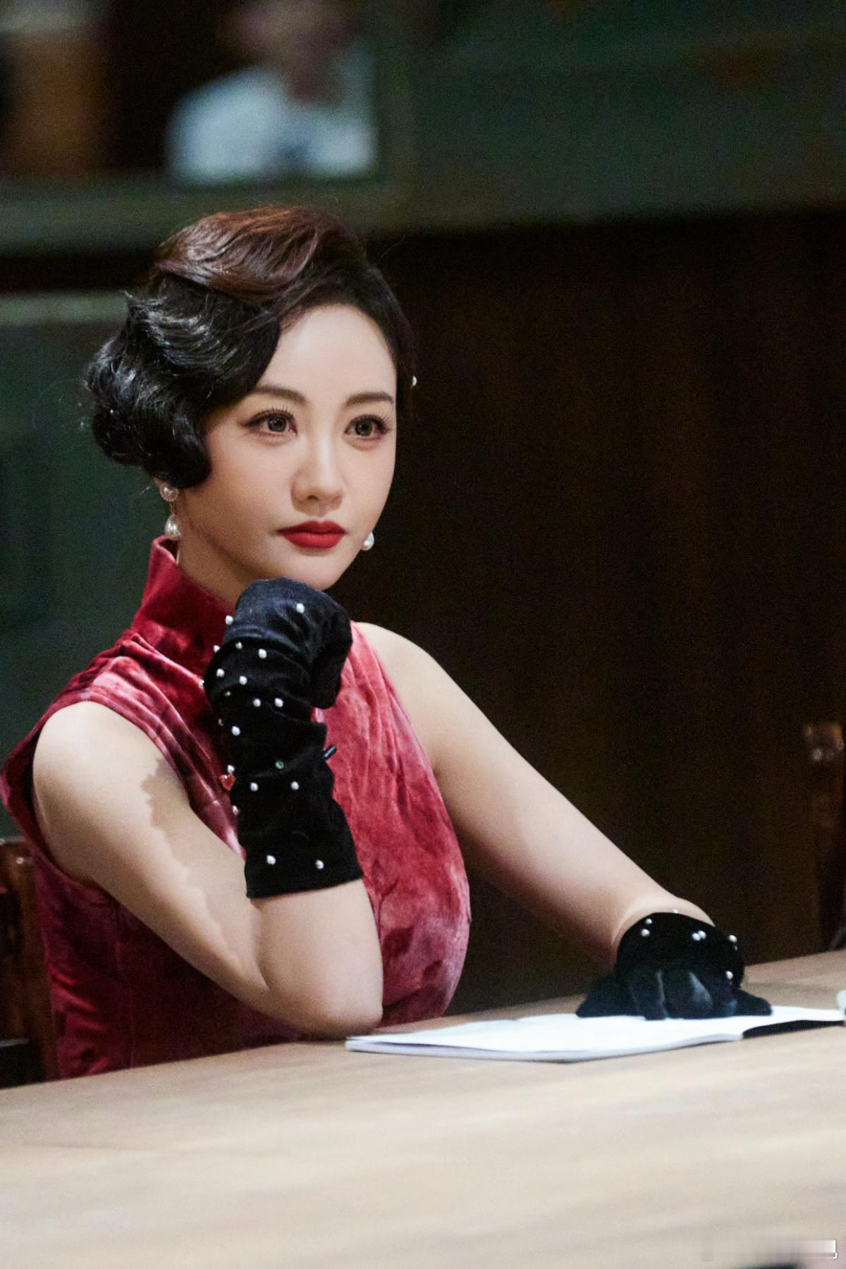 尘封往事，迷局重重。欢娱影视演员参与录制的综艺节目《大侦探 第11季》今日播出，