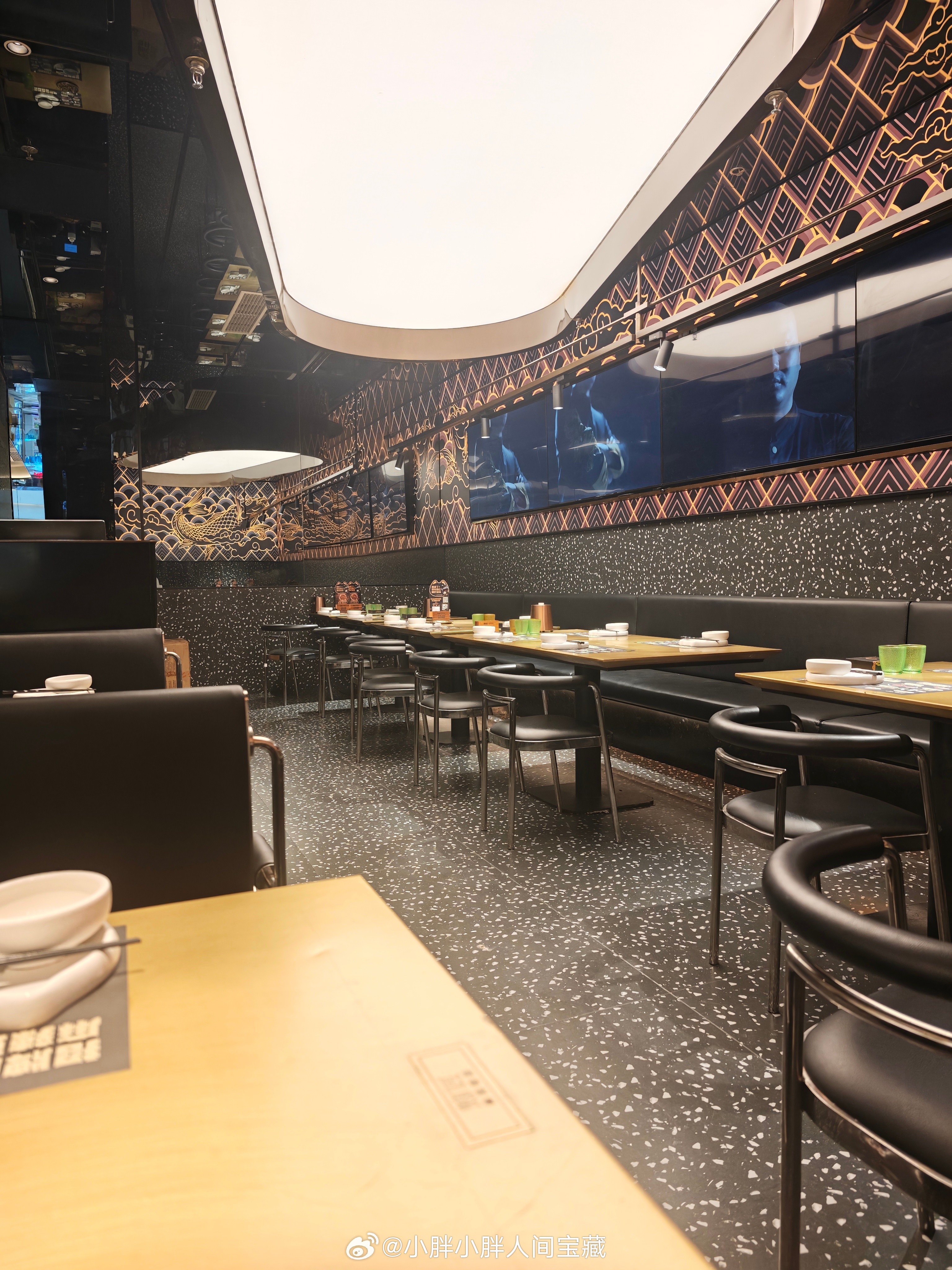 惊了，在北京要排队3个小时的烤匠，在杭州没人吃 杭州·龙湖杭州滨江天街