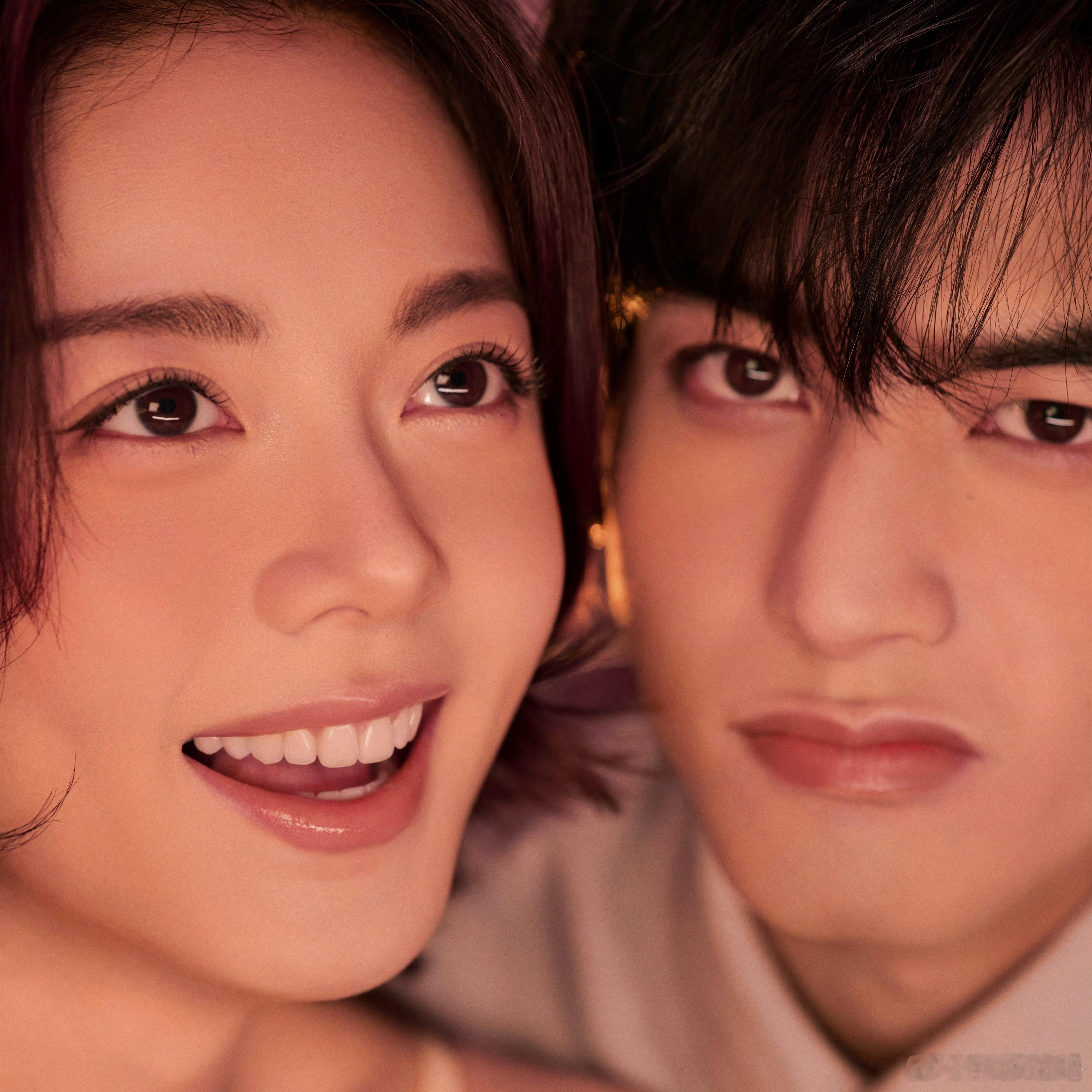 宋威龙和赵今麦贴脸比心的画面看着很温馨，两人同框很有默契，颜值也很搭，互动自然又