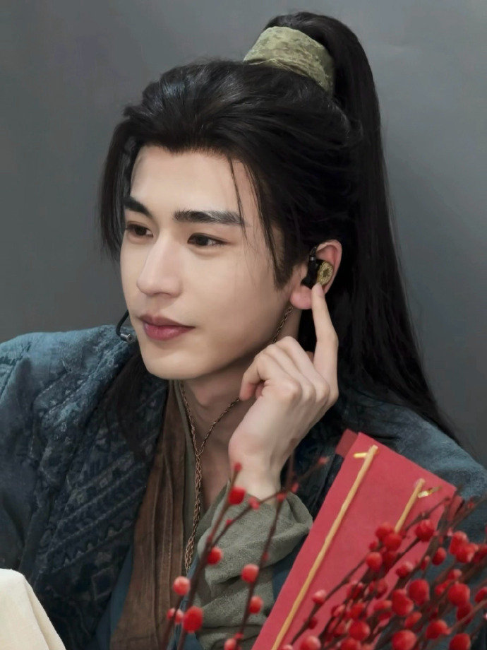 张凌赫谢征首日V榜破9 张凌赫谢征V榜9.03 张凌赫谢征首日V榜破9，张凌赫谢