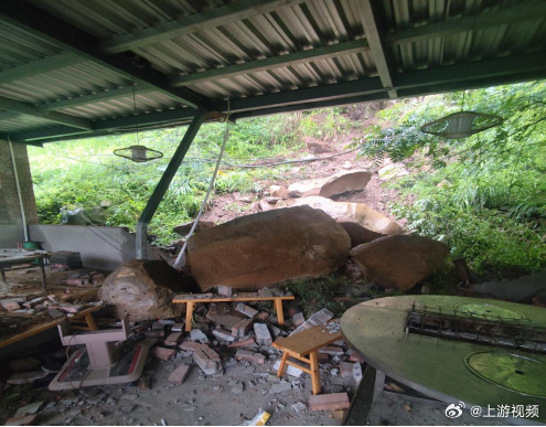 #重庆南川危岩崩塌成功预警#【#重庆南川提前转移8人避免伤亡#】6月29日，重庆