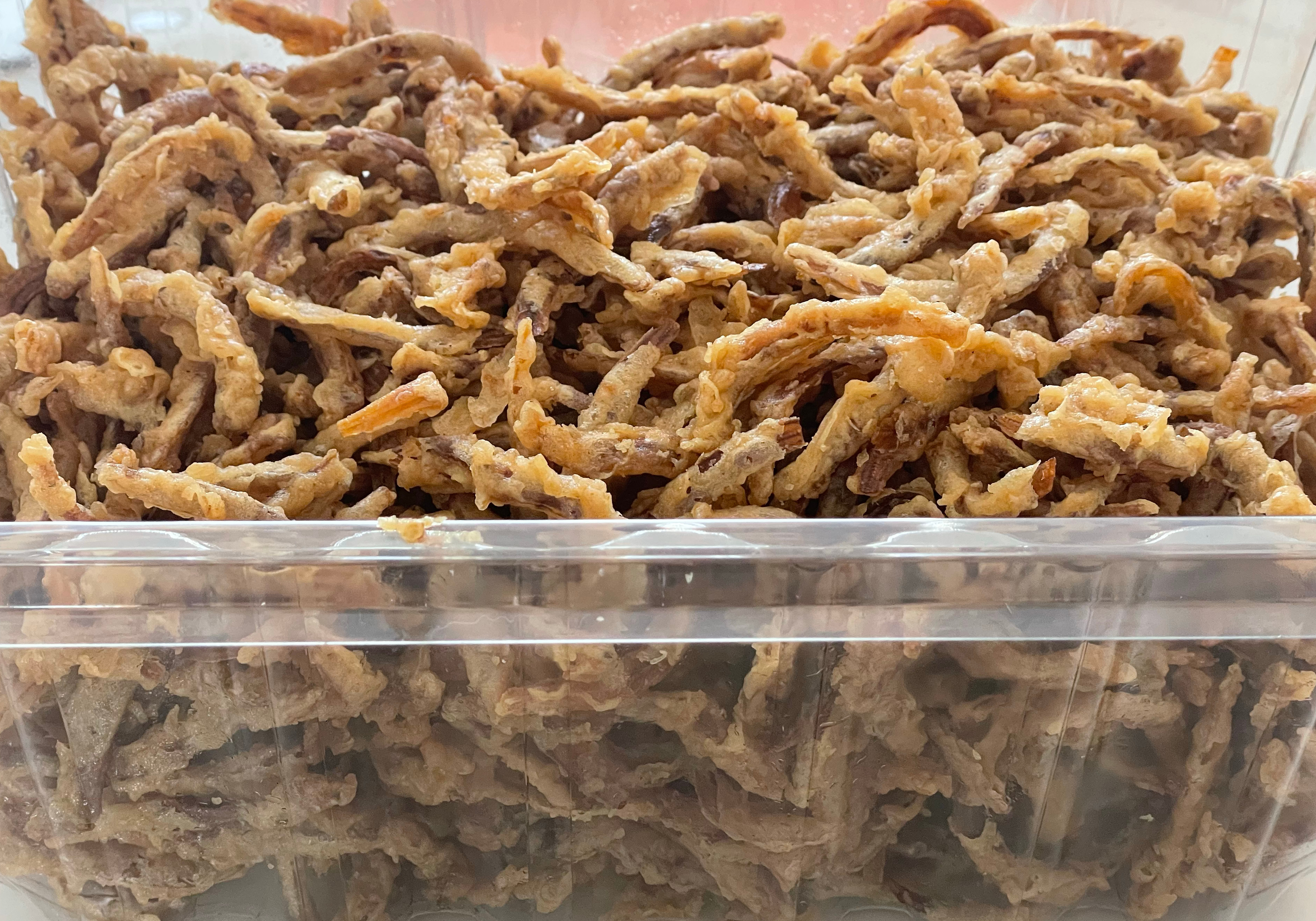 如果早起可以收获一大盒酥鱼的话 我愿意天天早起🙏 