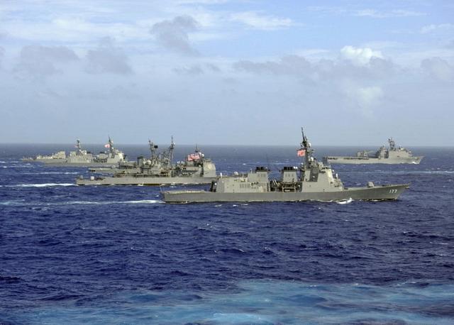 中国人民传统新春佳节之际，日美铁拳2026多兵种联合军事演习在日本西南诸岛周边海