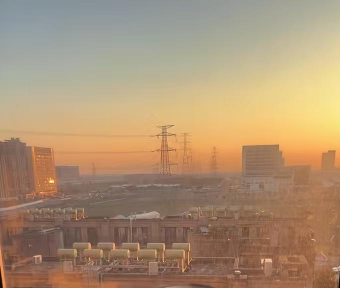 周二早盘股市简评
 
周二早盘A股市场延续窄幅震荡格局，整体交投氛围偏向清淡，市