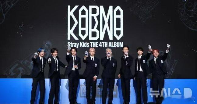 StrayKids首次获最佳组合提名StrayKids凭借KARMA达成七连冠S