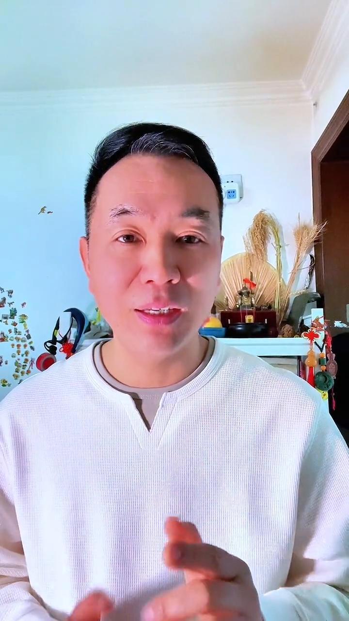 时间才是北京最稀缺的资源。
80后外地人在北京，媳妇是北京的。在北京生活久了，很