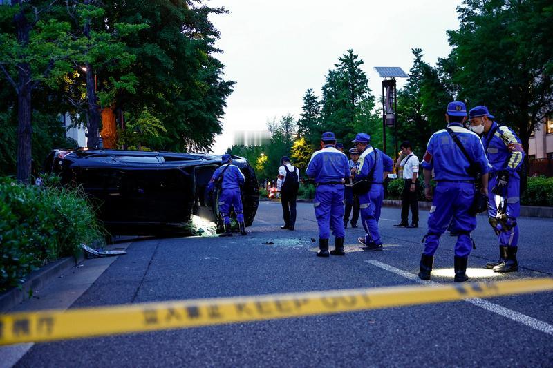 日本首相官邸又响起“高市下台”的呼声了。11月15日晚就有上百名民众在首相官邸前