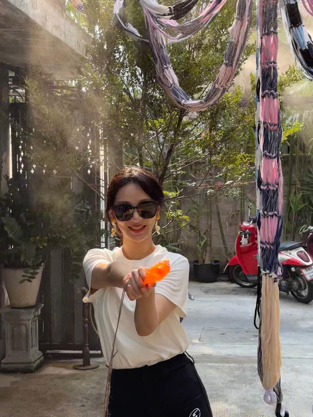 杨紫杨紫李祯yz杨紫家业我在你的故事当中逐渐迷失，我突然发现你就应该在我的身边