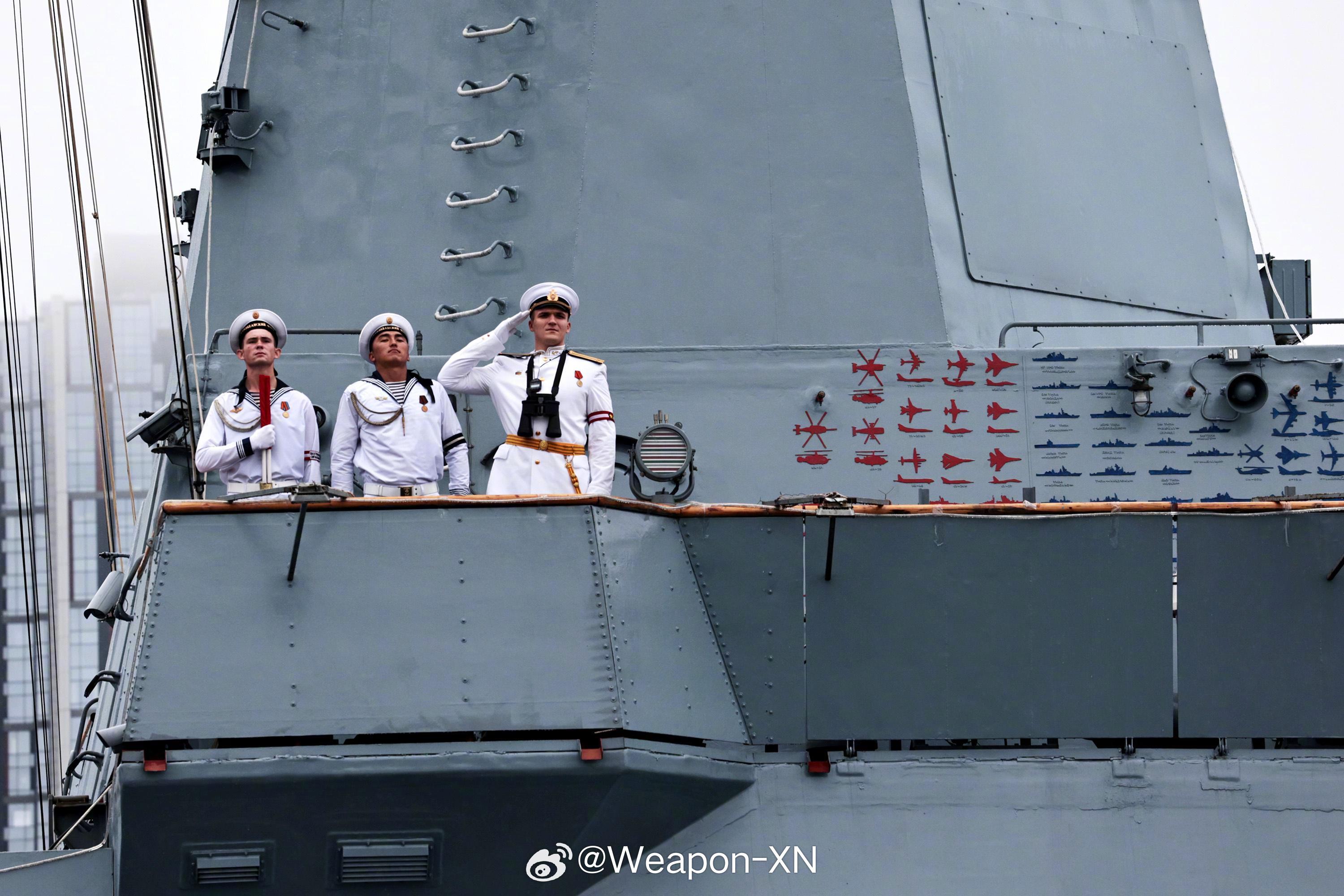 #兵器影像[超话]# 俄罗斯军舰上层建筑外墙绘制的舰机轮廓识别指南。我好像看到歼
