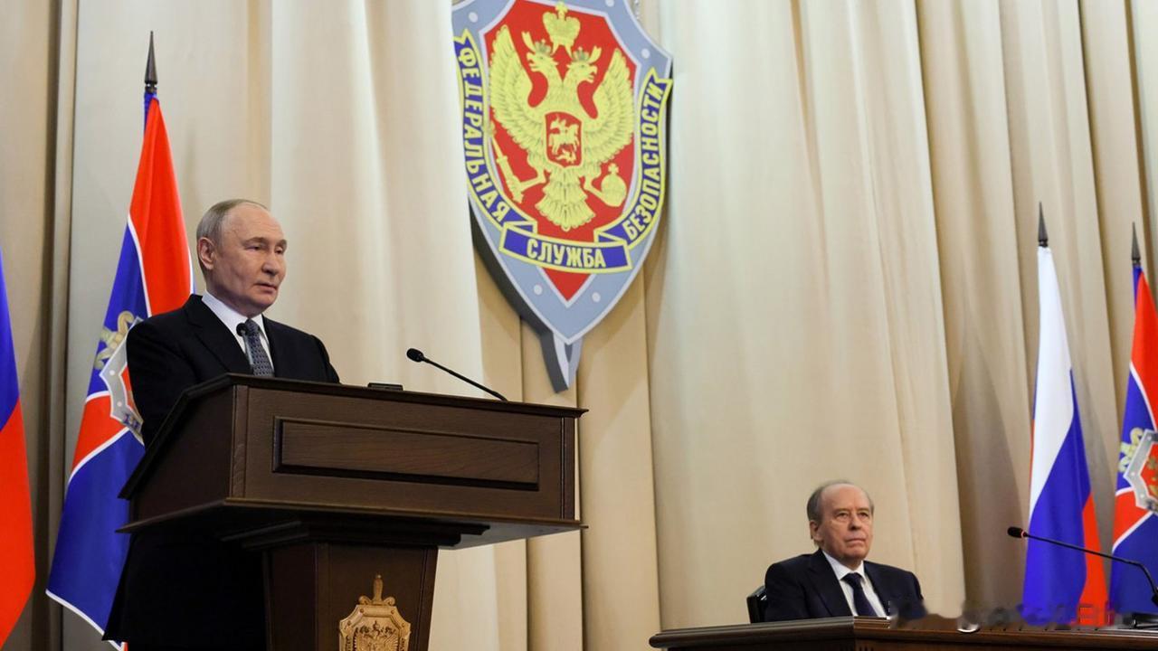 莫斯科发生交警车辆爆炸事件后，普京要求加强对将军和官员的安全保护

俄罗斯总统弗