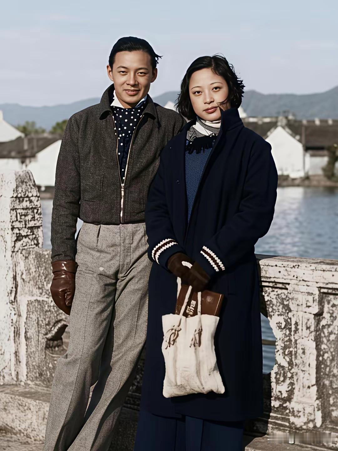 一张珍贵老照片
承载一段刻骨铭心的爱情
一曲悠长唏嘘的悲歌
这段故事，不该被遗忘