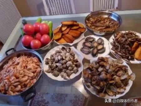 别再被致癌蔬菜谣言骗了！真正该少吃的是这两种，很多人天天吃
 
最近网上刮起一阵