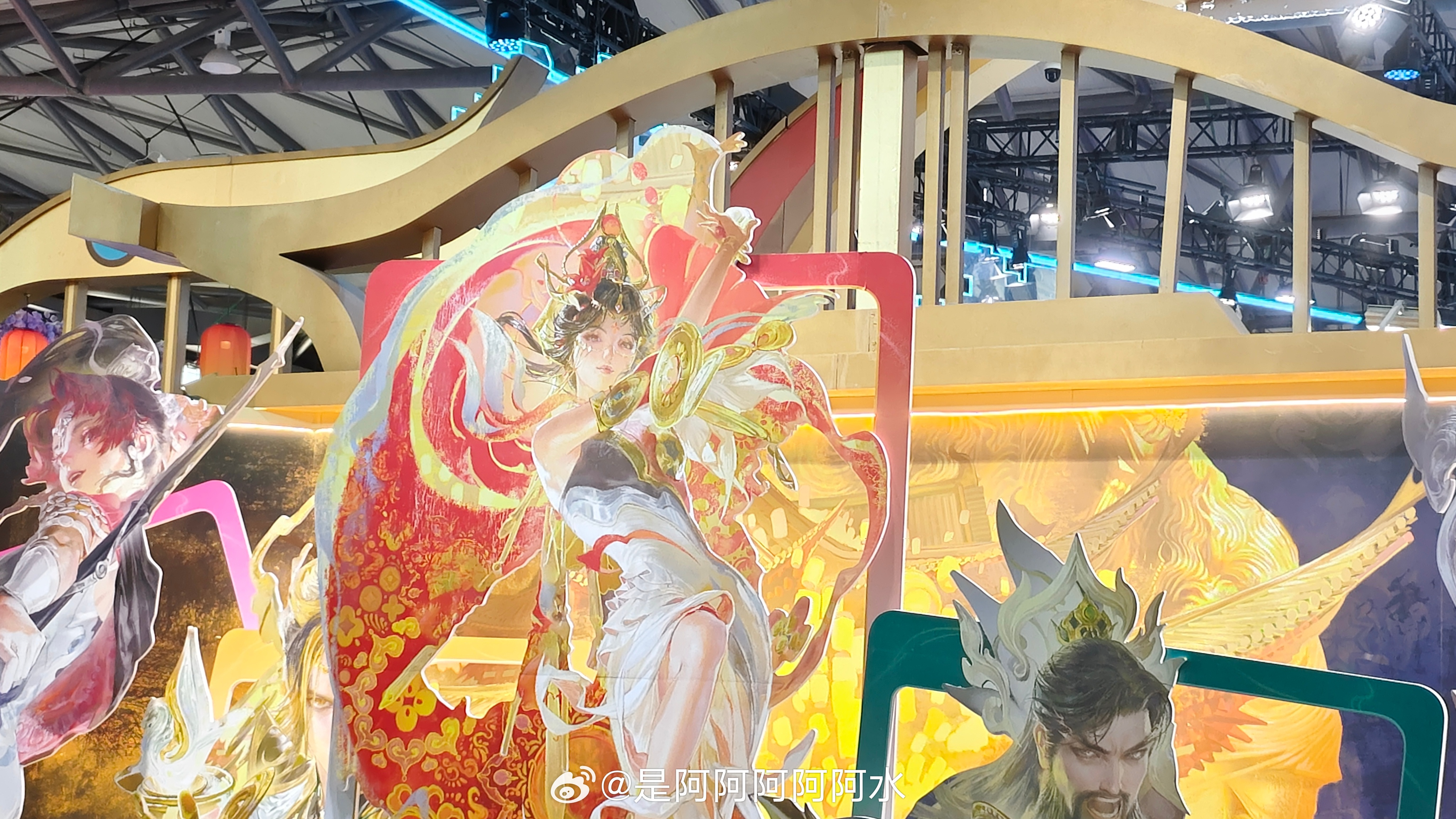 CJ王者貂蝉美神降临 CJ王者展台有貂蝉立牌而且还是年限皮肤，美神降临china