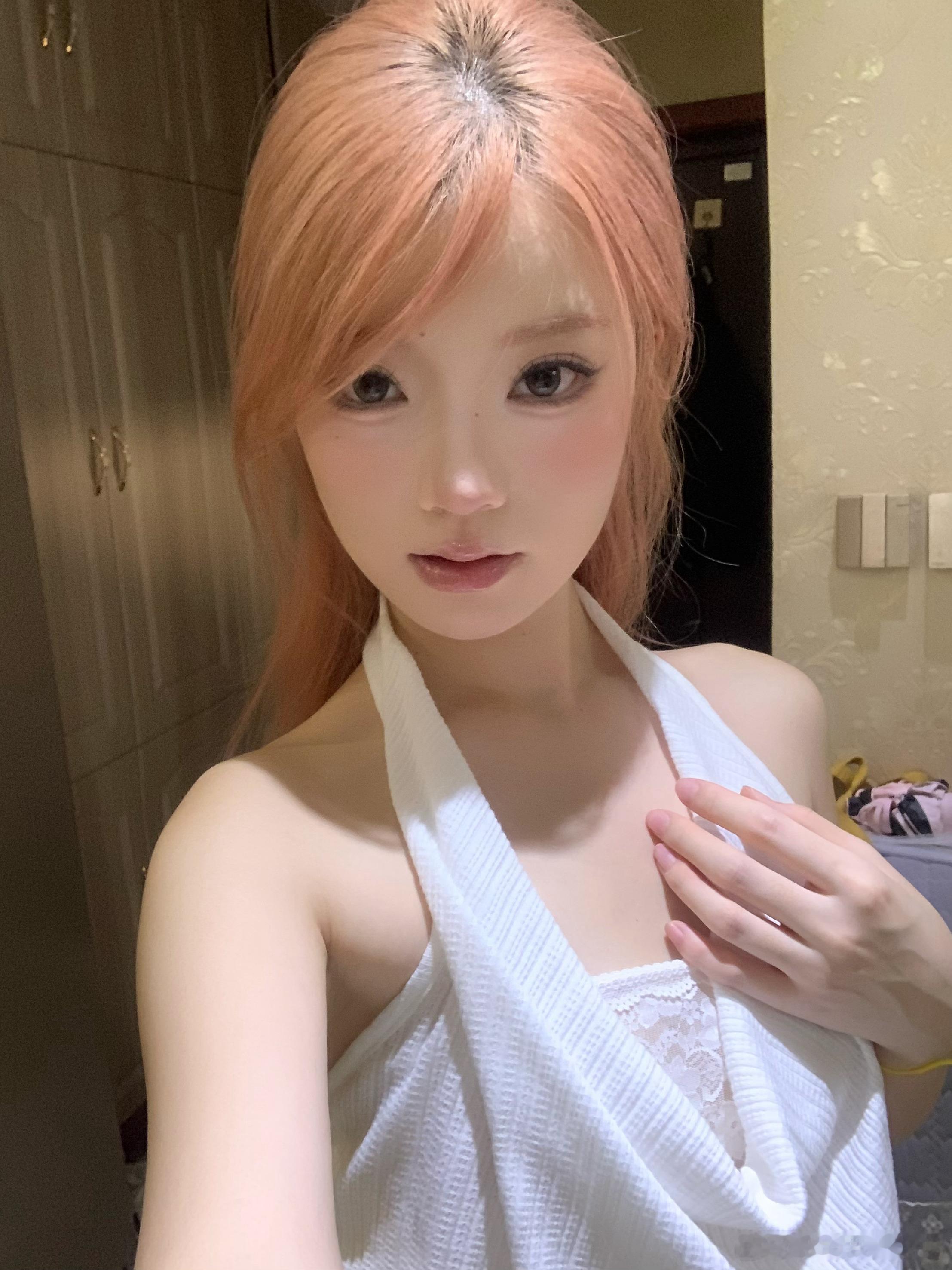 小粉 ​​​