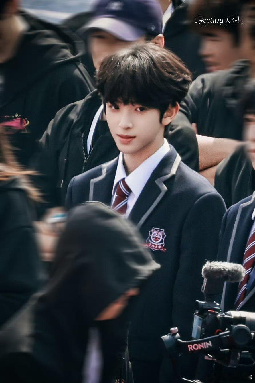 陈浚铭开机状态陈浚铭的开机状态满分，期待谢逸舟的精彩表现，开机大吉！ 