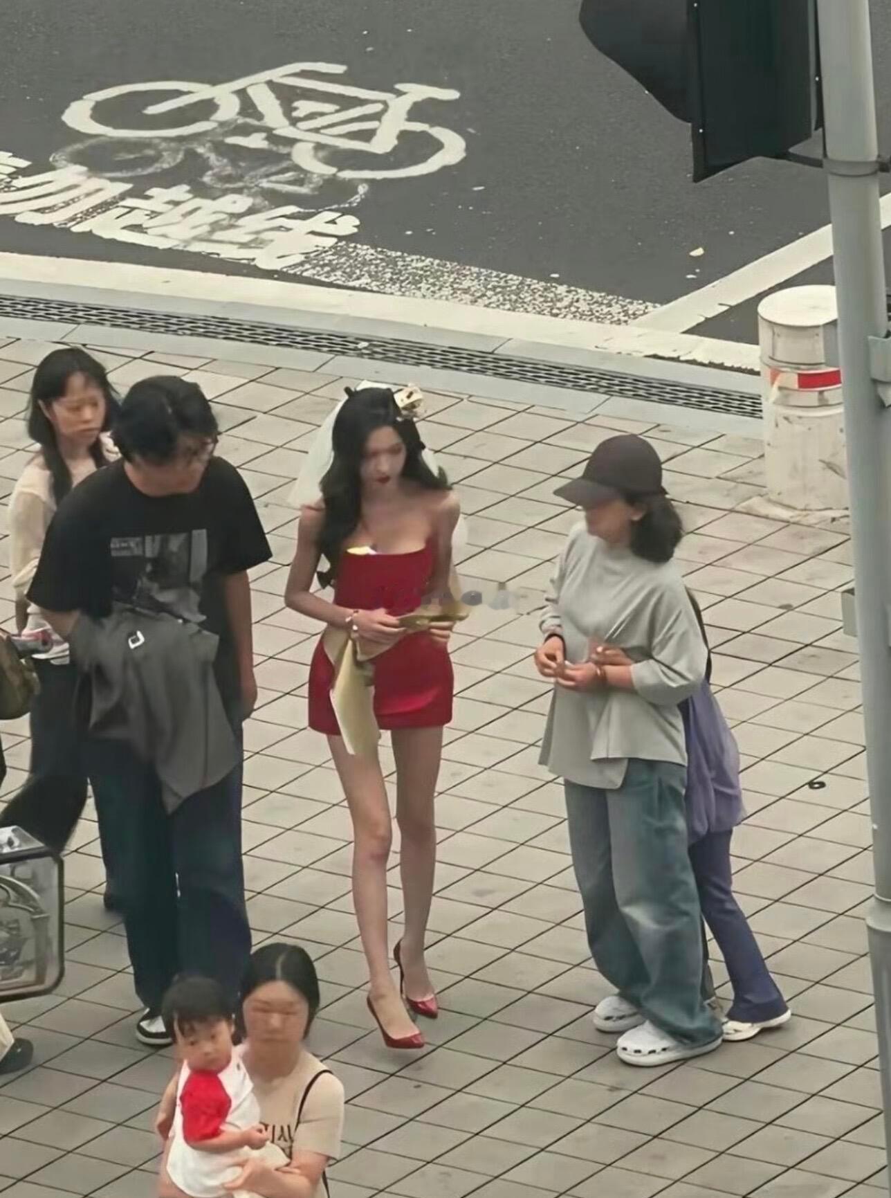 只有瘦到这种程度，上镜才刚刚好 