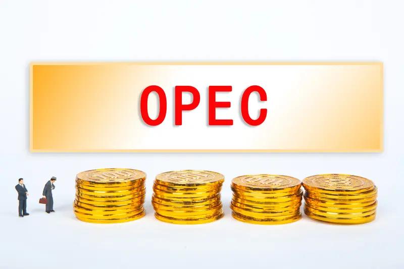 很多人觉得美元结算、华尔街期货，油价就美国说了算？
太天真了。

全球油价的核心