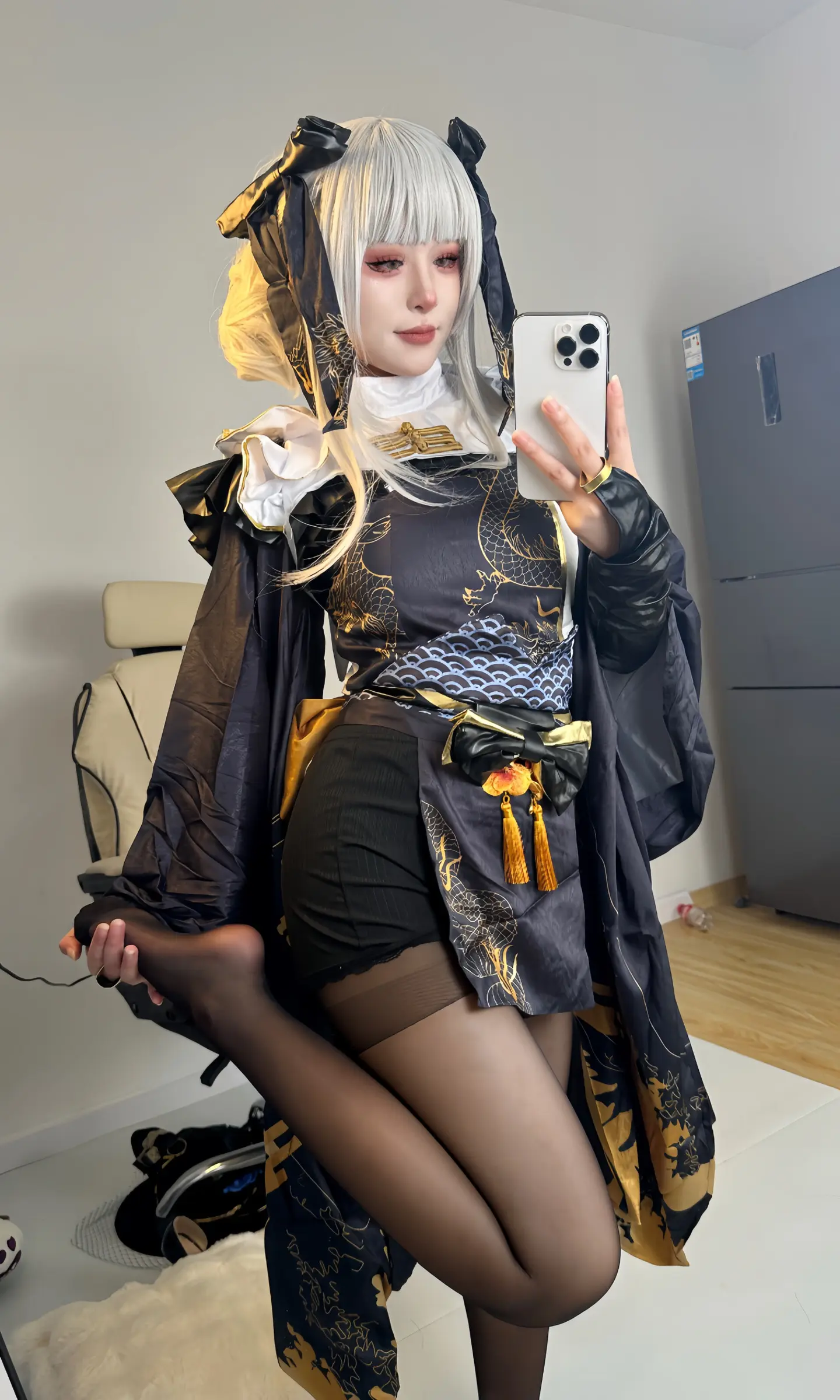 cosplay 对镜拍 布兰儿