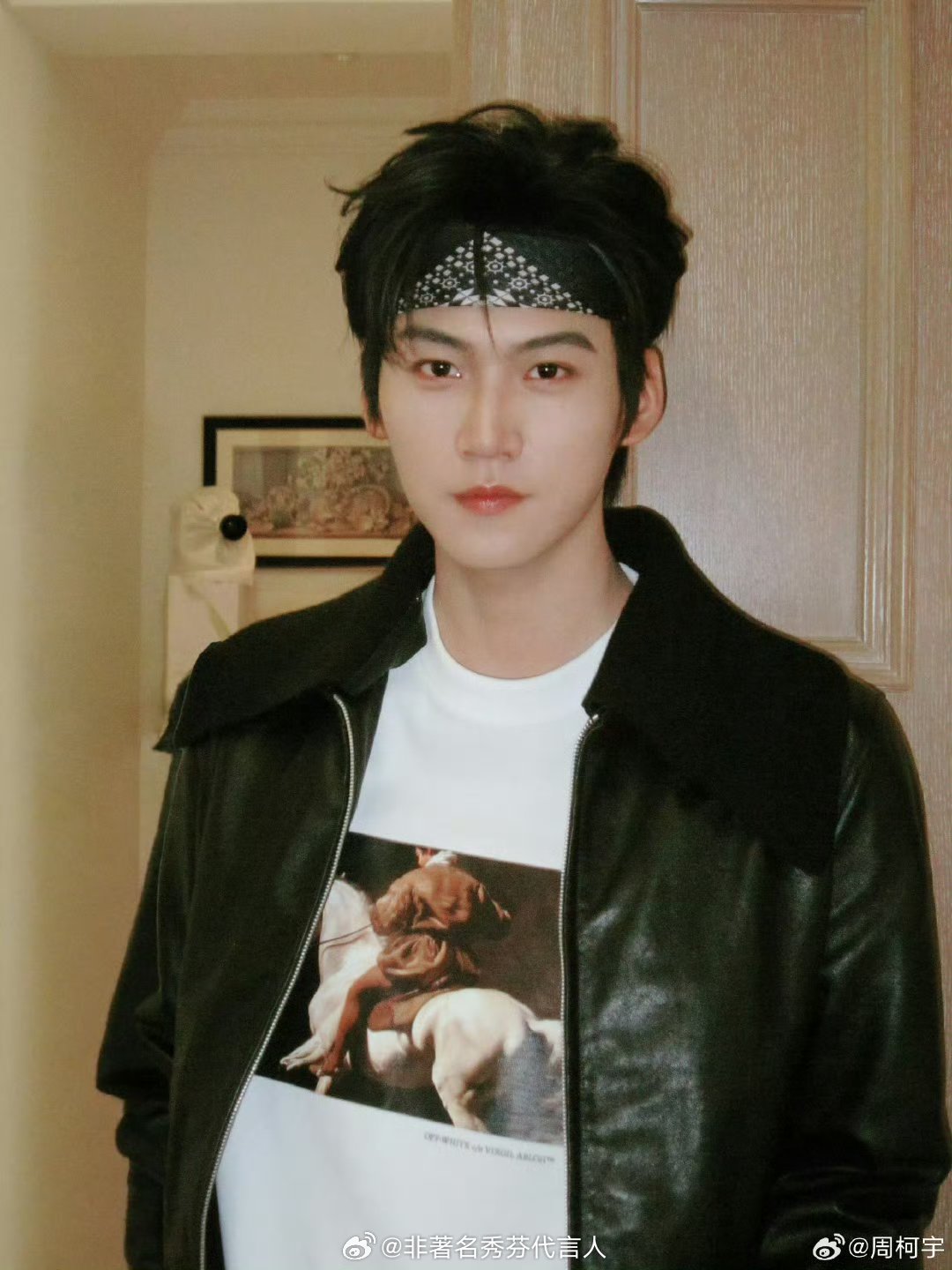 丁程鑫比周柯宇大完全 不敢相信，但事实就是如此。 