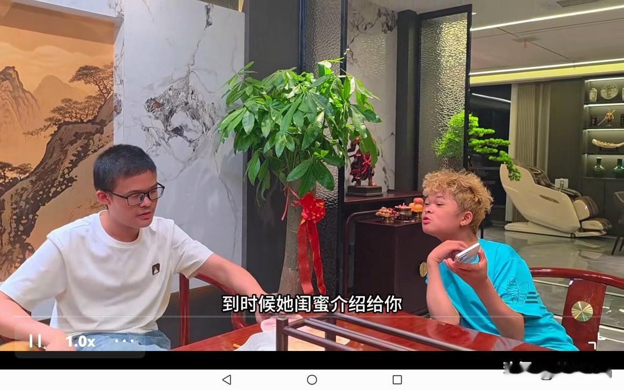 互联网时代，只要你自身有故事，就会有流量，就会有人帮你包装并发布视频，你便能获得