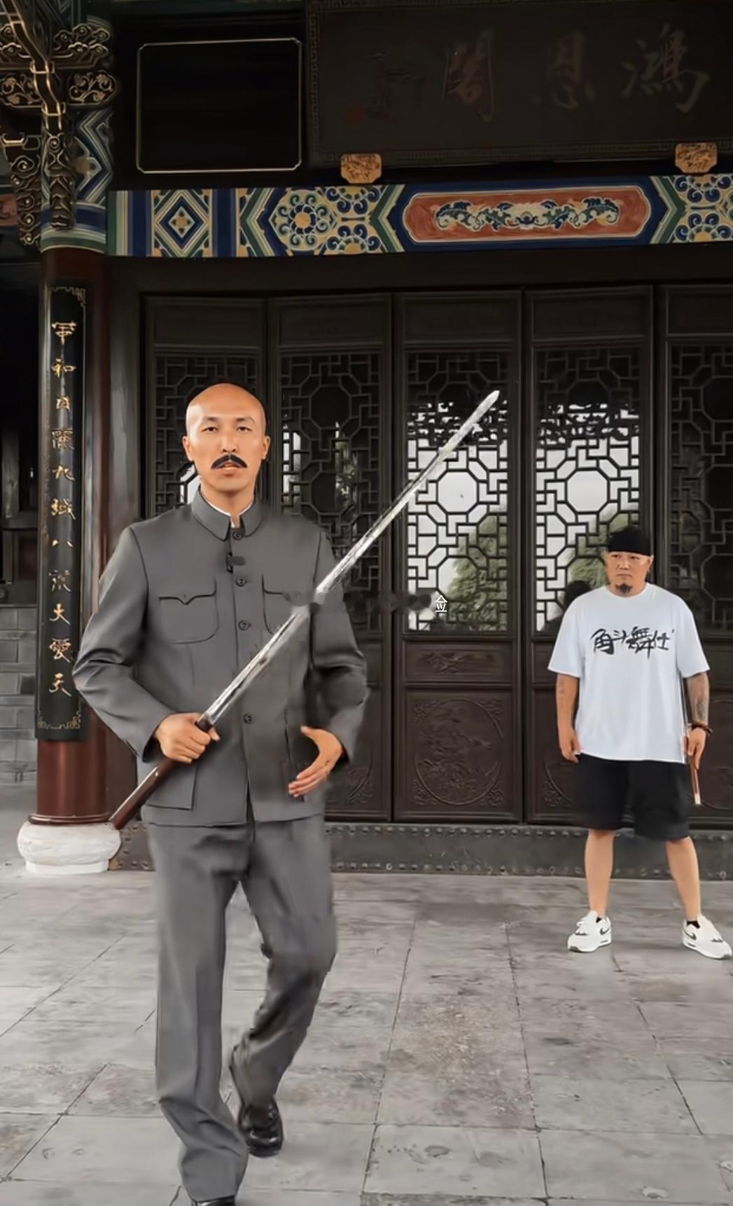 在中国互联网冲浪够久，你甚至能在勃勃生机、万物竞发的季节看见中正教你耍剑。为什么