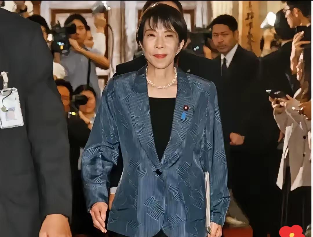 高市早苗当选
左鹰派右中国
胜负早已注定！

最新消息！日本强硬派代表人物高市早
