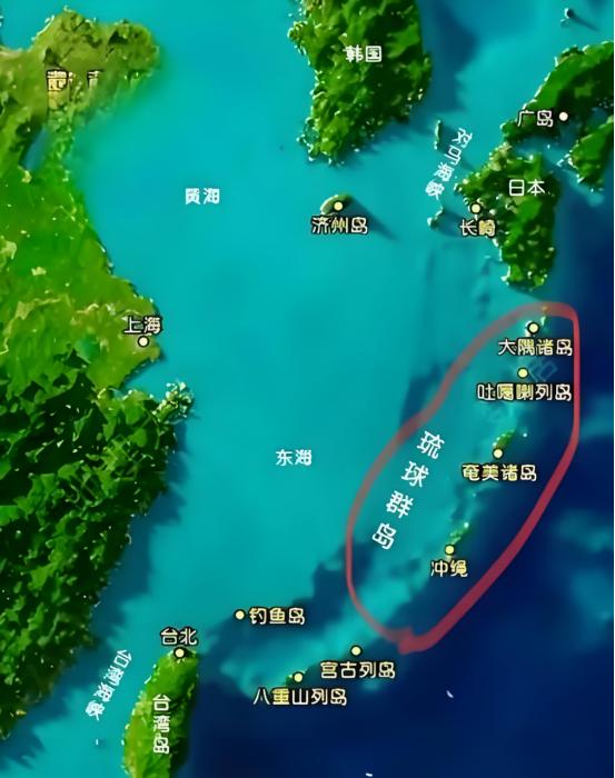 俄罗斯占着日本的北方四岛，日本没有生死存亡；美国占着琉球，日本没有生死存亡。中国