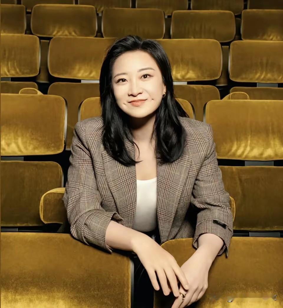 变瘦的贾玲老师