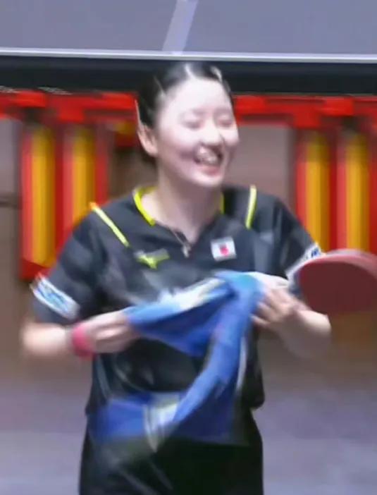 张本美和非常的高兴，因为她获得了日本女队的冠军，她独自得了两个积分：
 
1.1